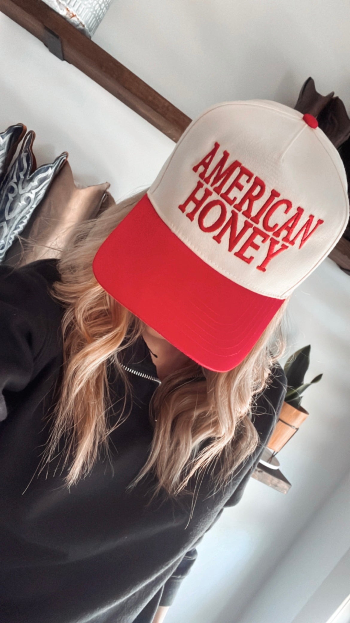 AMERICAN HONEY snap back hat