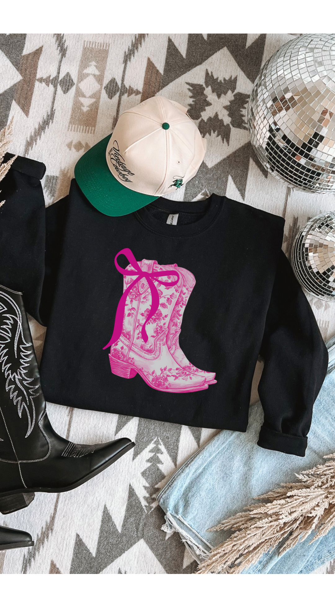 PINK COWGIRL BOOTS CREWNECK